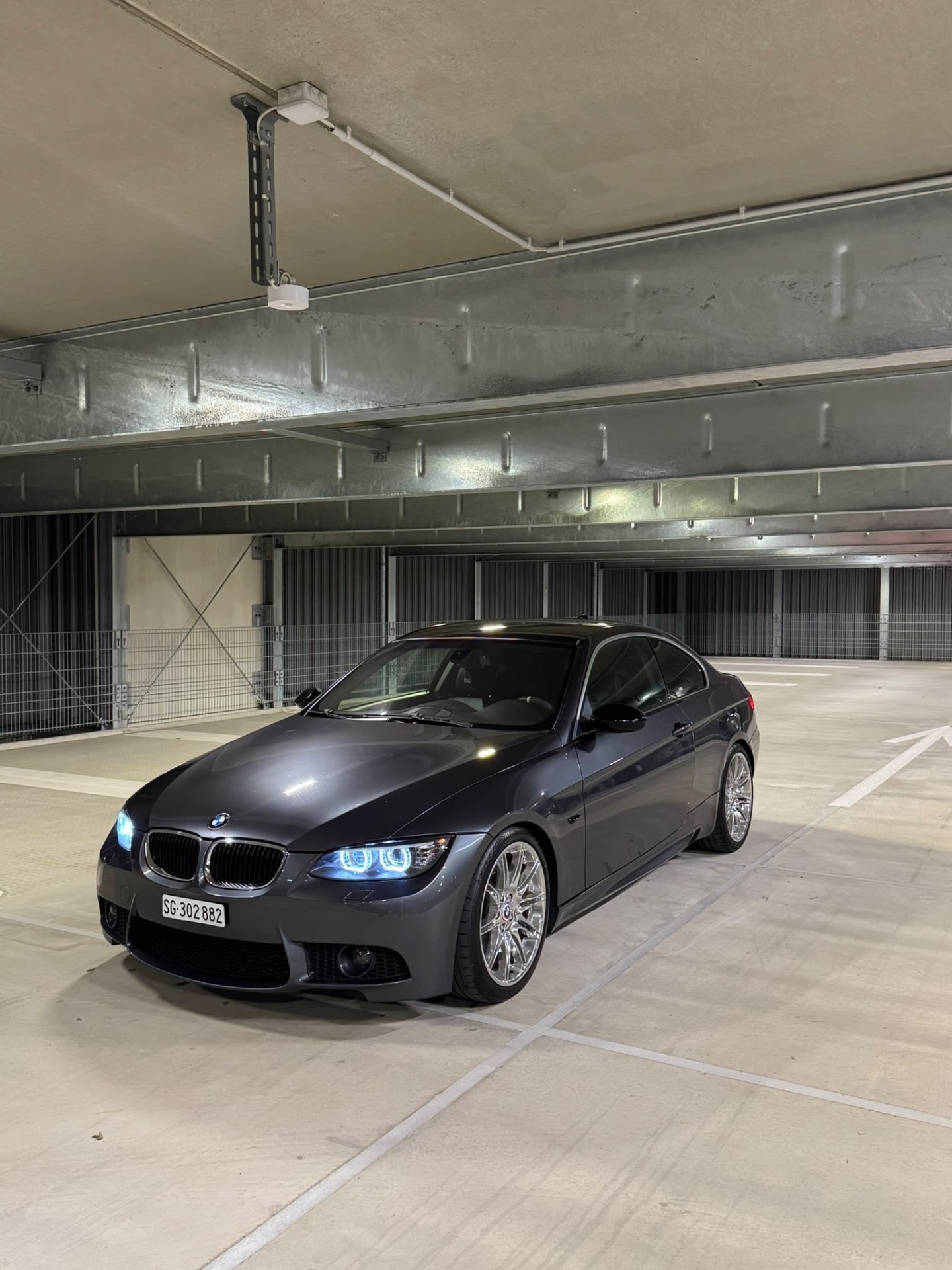 BMW 330i von @h8ted.cookie