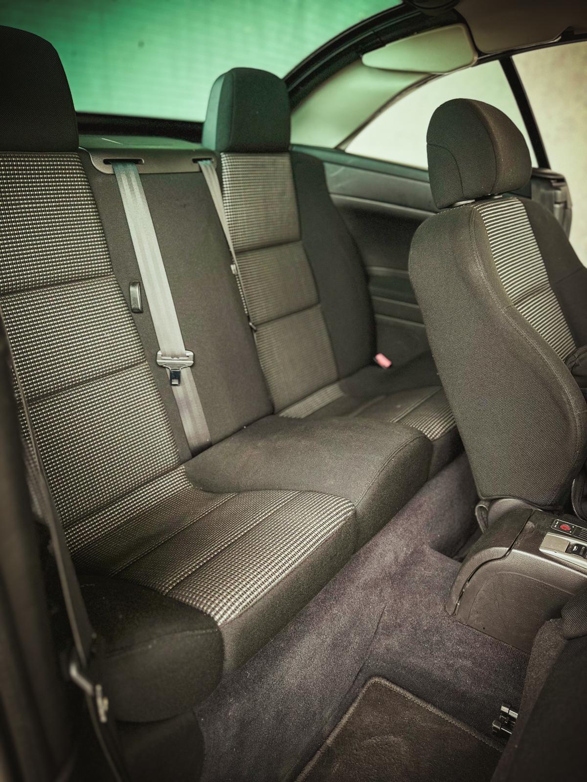 Peugeot 307 CC rear bench seats
